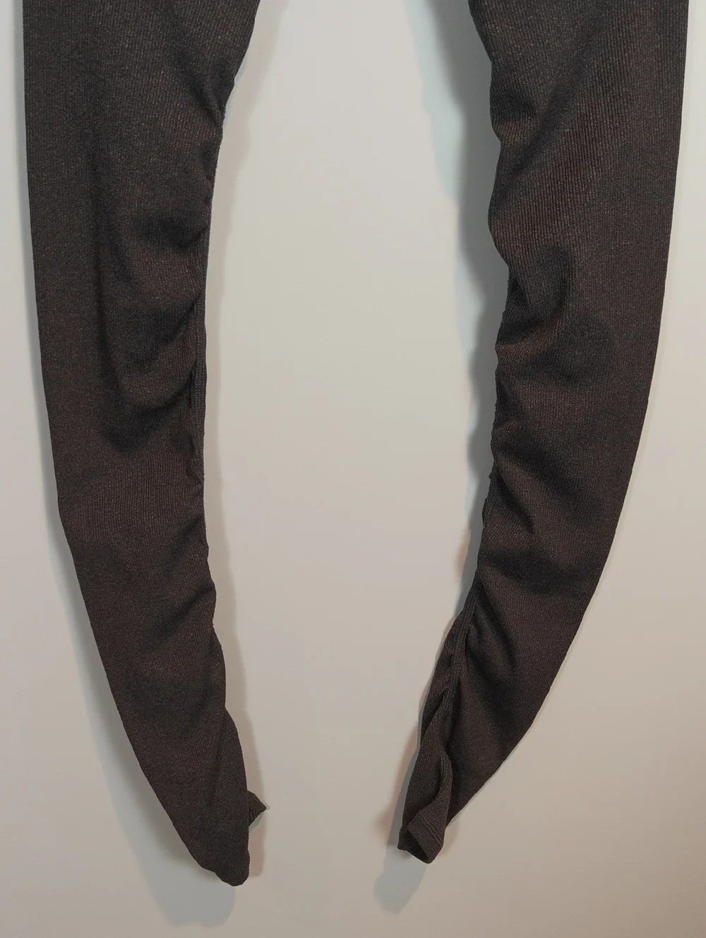 ALO YOGA Goddess Ribbed Leggings in Sage and Stormy Heather Size Small